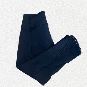 Lululemon cropped leggings size 6